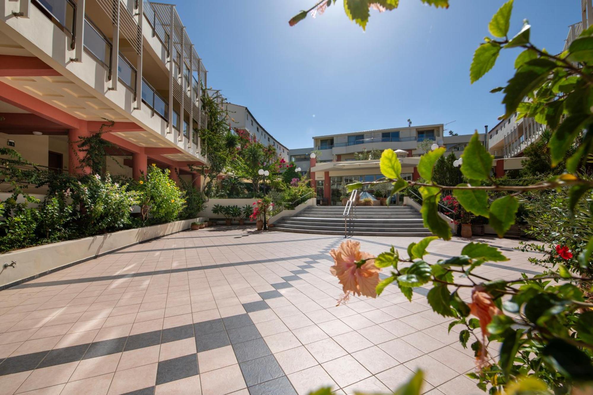 Hydramis Palace Beach Resort Georgioupoli Exterior photo